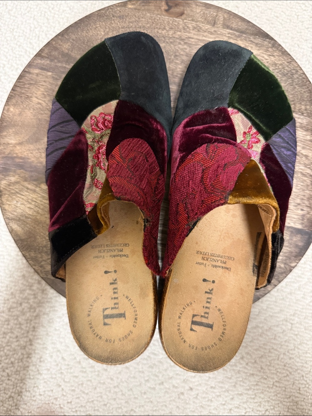 Think! Womens Multicolor Velvet Patchwork Slip-On Clogs - Burgundy & Green